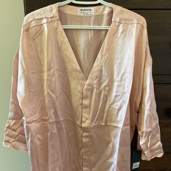 NWT! - One Teaspoon | Silk Longline Shirt - Picture 4 of 4